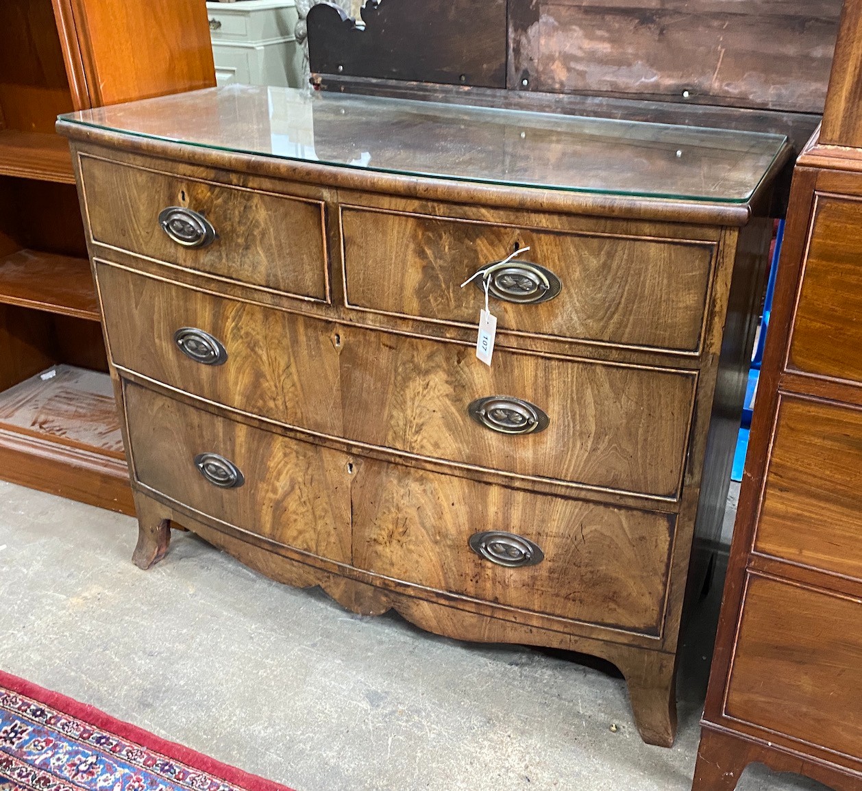 A Regency mahogany bowfront chest of drawers, width 108cm, depth 53cm, height 88cm